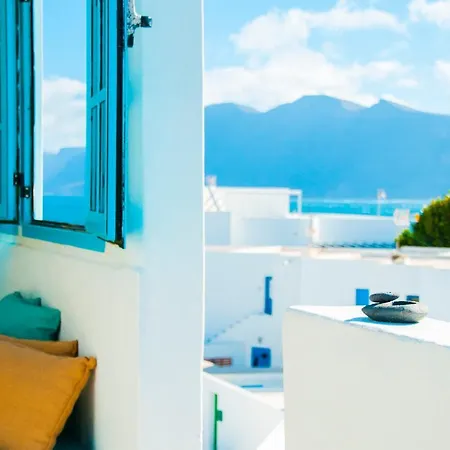 Surf Rooftop Apartment Famara