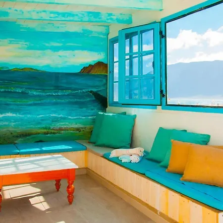 Surf Rooftop Apartment *